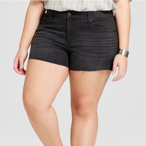 NWT Plus Universal Thread Midi Black Jean Shorts